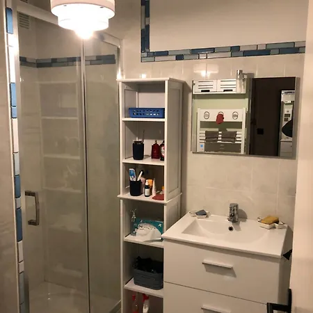 Le Front De Σαιν-Ζαν-ντε-Μον